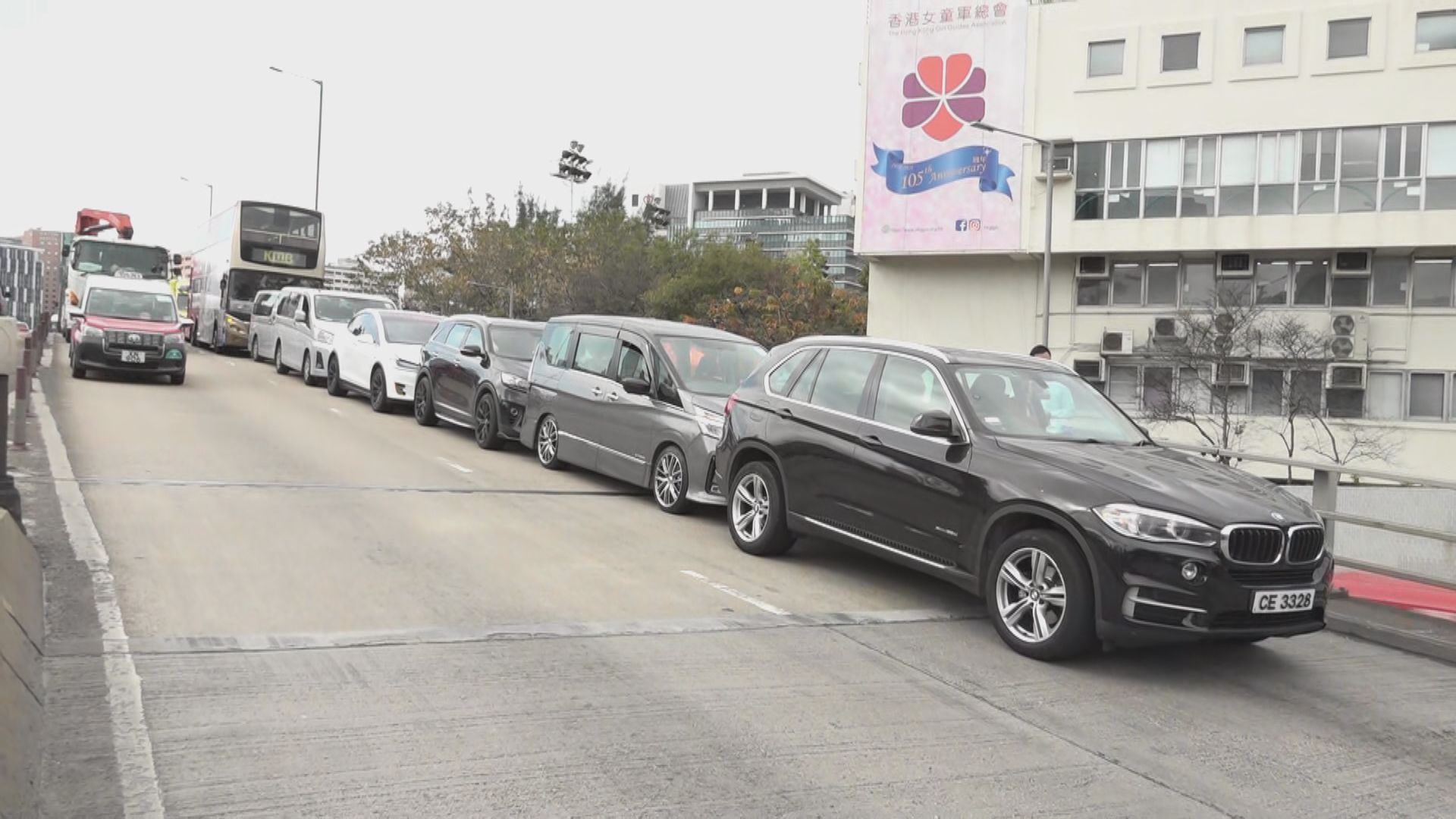 油麻地加士居道七車相撞釀六傷