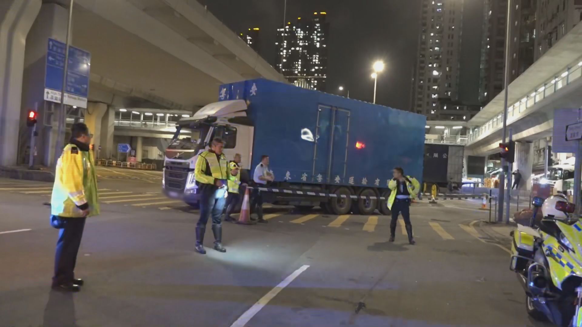 油麻地貨車撞斃清潔女工