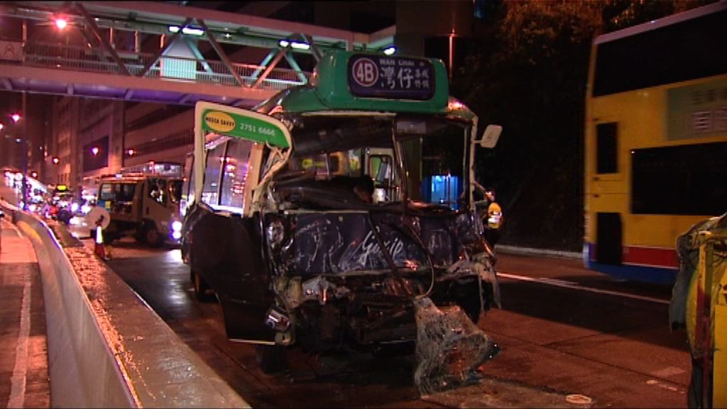 香港仔小巴撼工程車釀一死兩傷