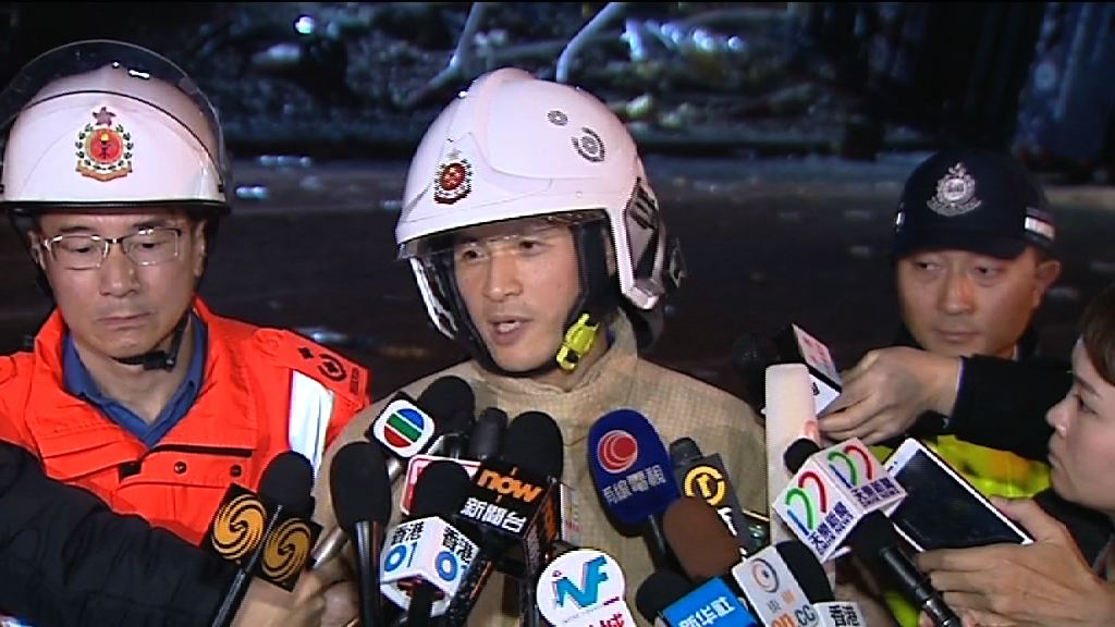 消防：巴士車廂出現人疊人阻礙救援