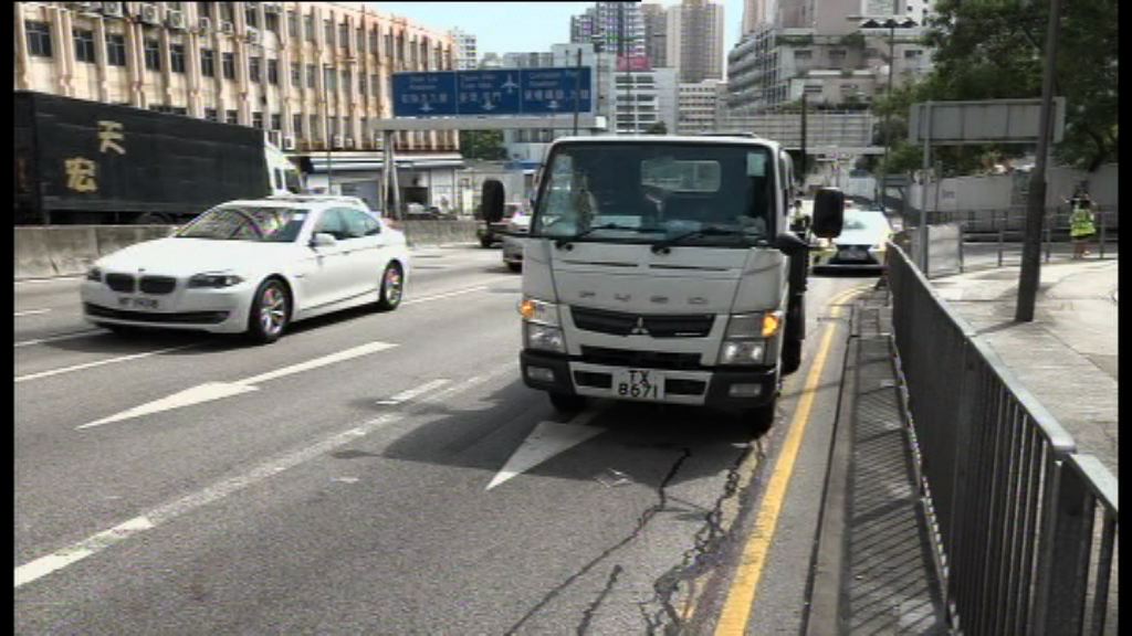 葵涌男子橫過馬路遭貨車撞斃