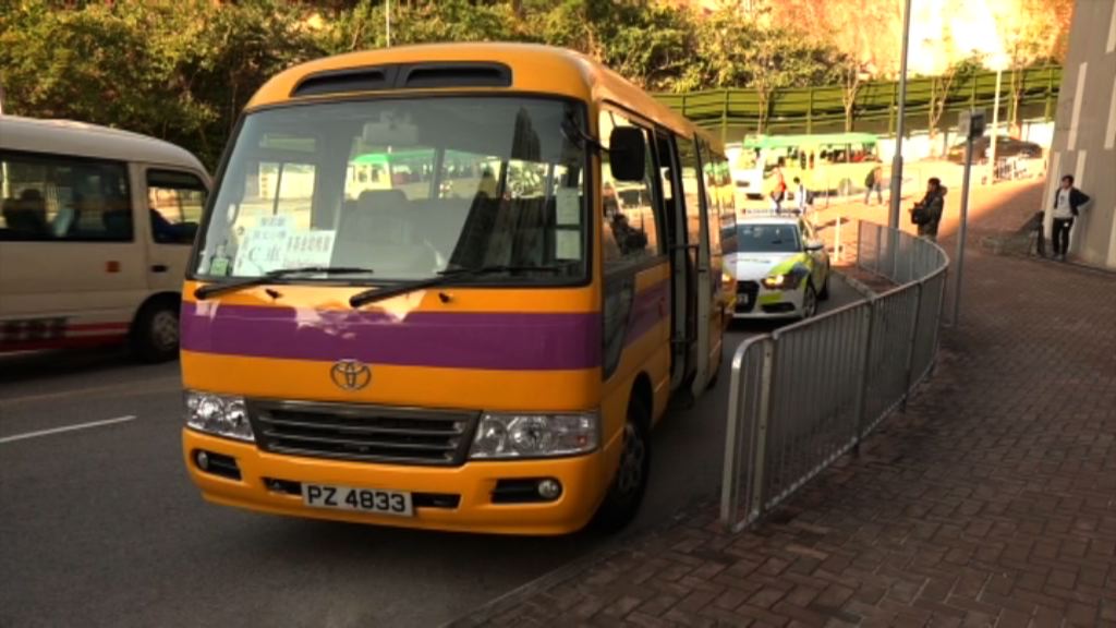 牛頭角女子遭校巴撞倒不治