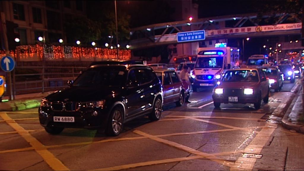 九龍塘三車相撞三人受傷