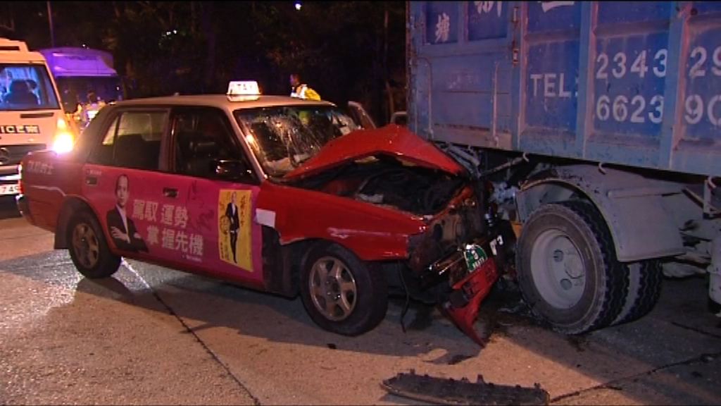 秀茂坪的士失事揭司機涉嫌藏毒