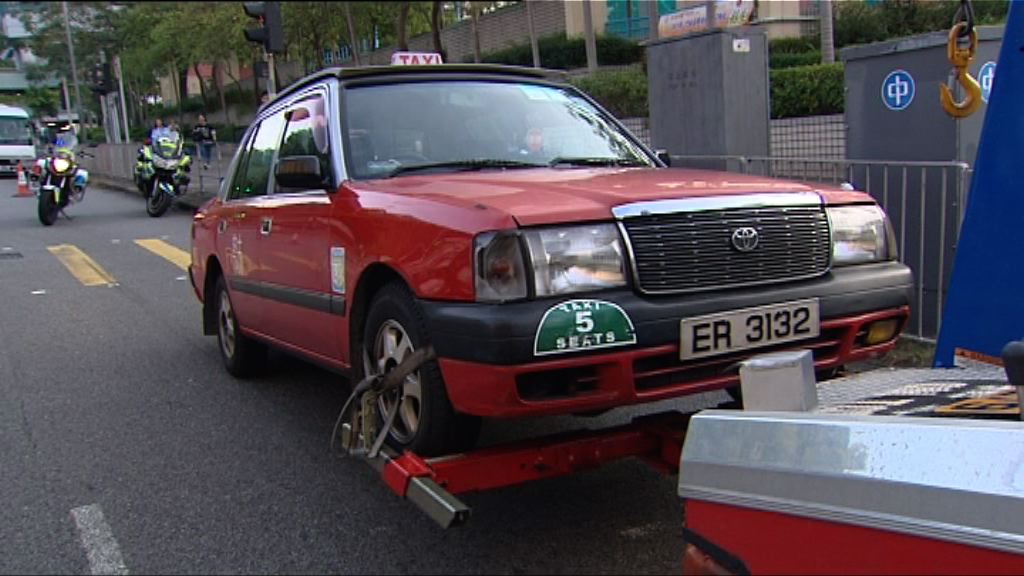 觀塘老婦過馬路被的士撞倒不治