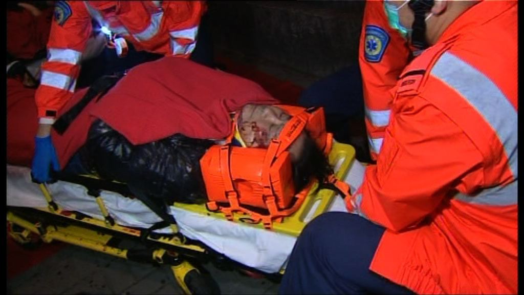 巴士藍田翻側　一死多人傷