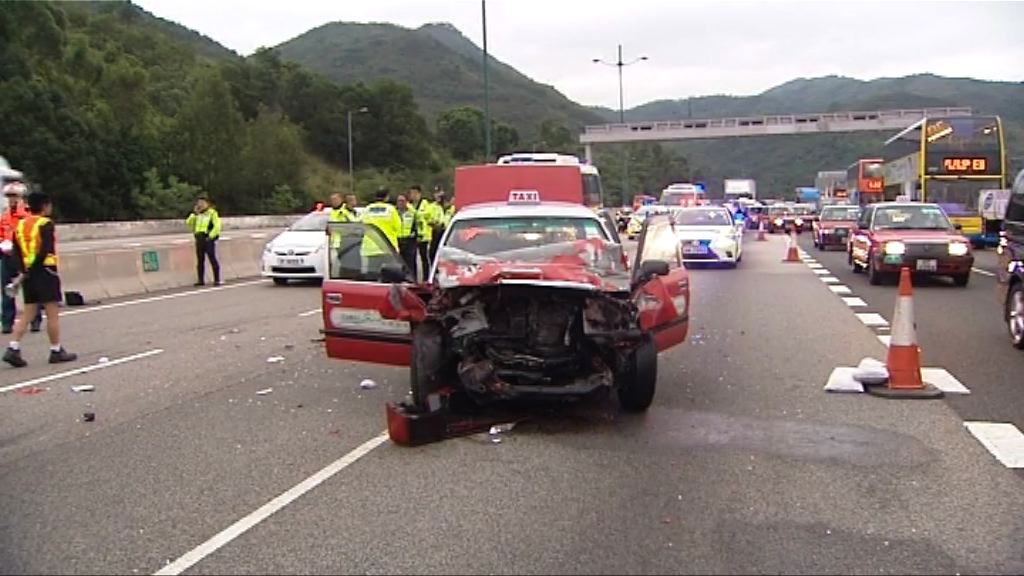 北大嶼山公路五車相撞　一司機送院不治