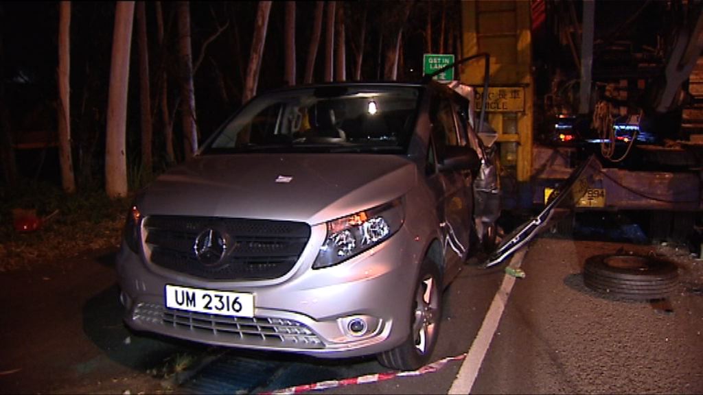 新田公路三車相撞一死十五傷　四人仍留醫