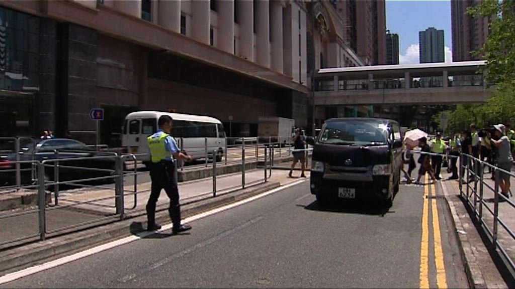 馬鞍山一女途人被客貨車撞斃