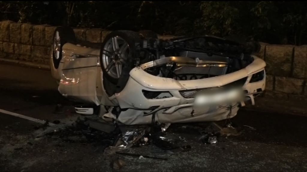 山頂私家車衝落山坡1死1傷