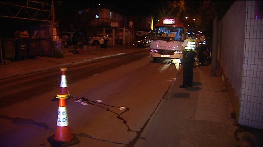 八鄉小巴撞斃過路男途人