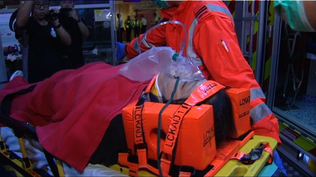 長沙灣女子駕車懷疑不適暈倒