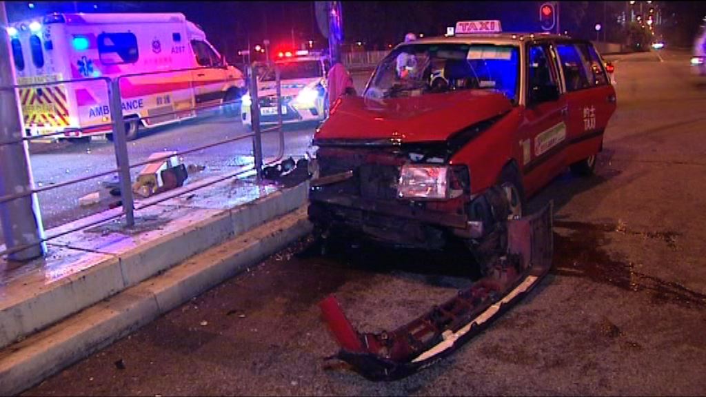 沙田兩的士相撞三人傷