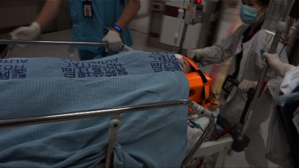 私家車撞傷過路女子司機被捕