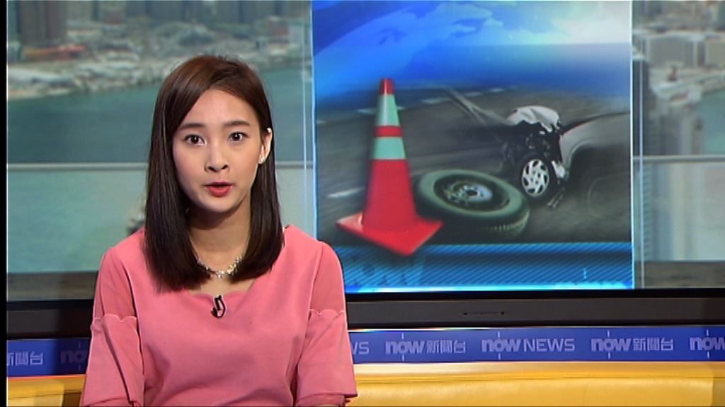 沙田大涌橋路小巴翻側　十多人傷