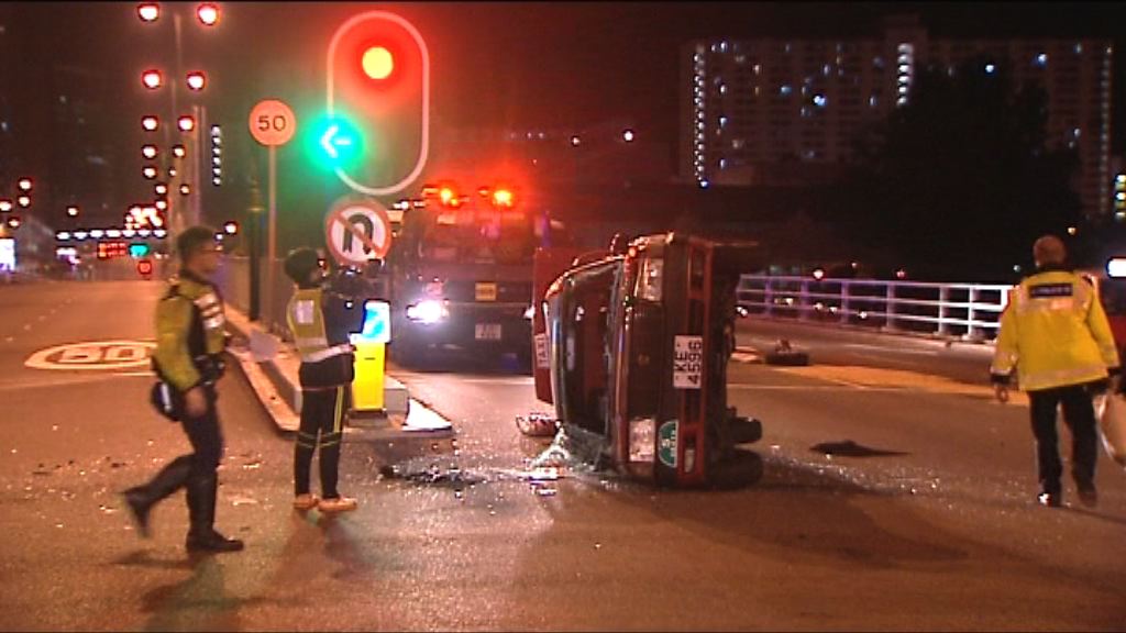 沙田兩的士相撞司機俱傷