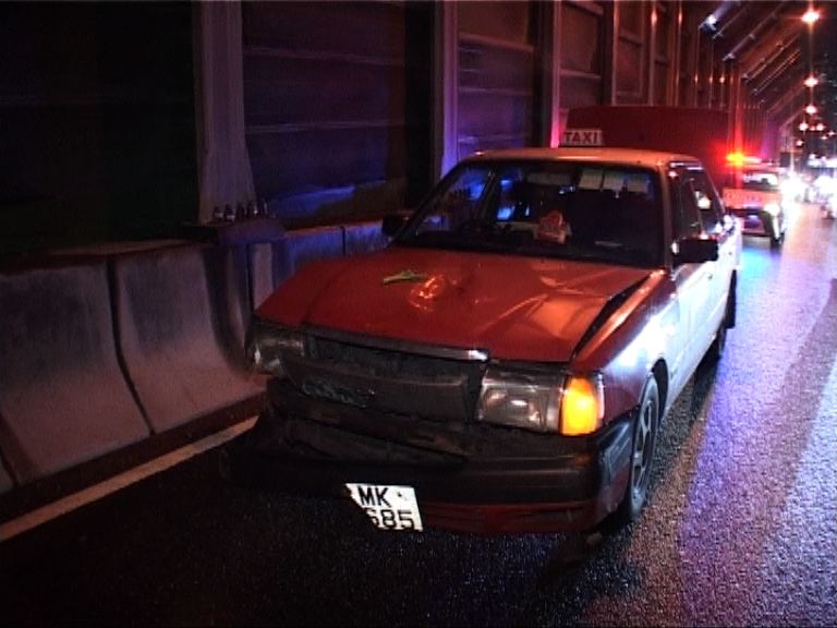 觀塘的士撞死過馬路婦人