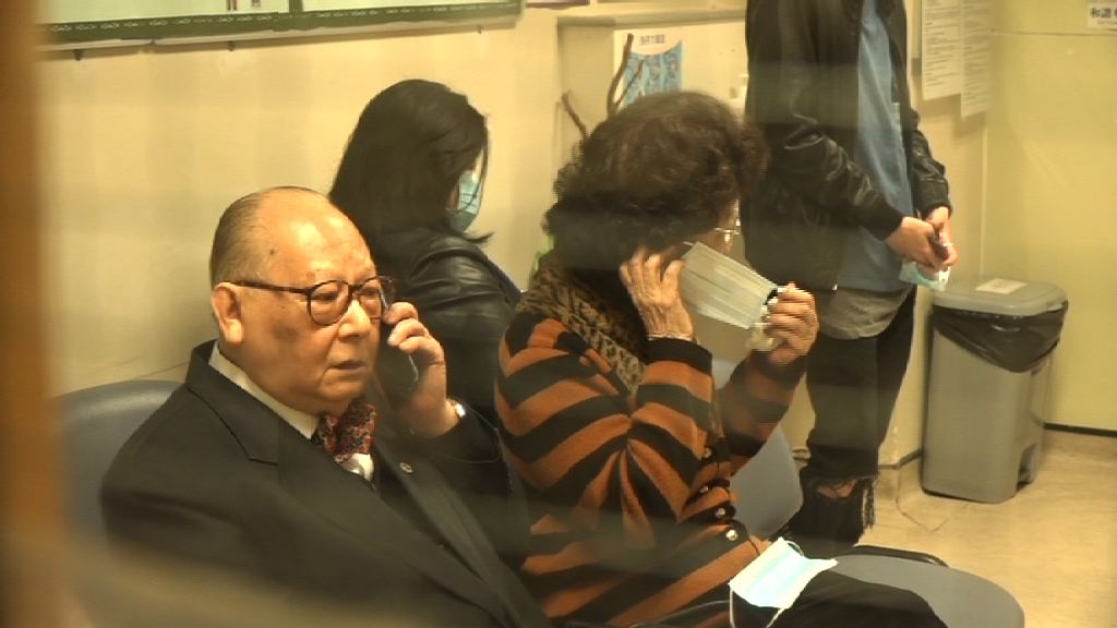 據報前政協雲大棉兒子西環撞車　情況危殆