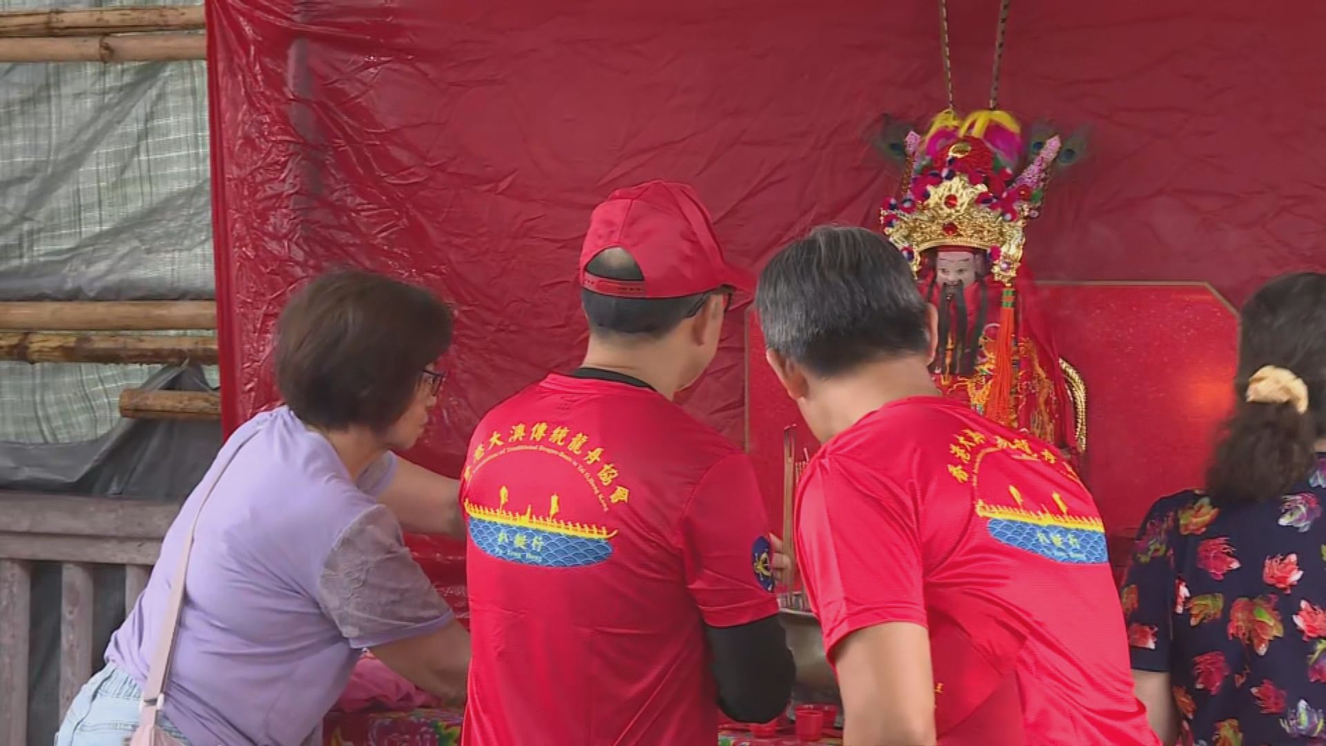 大澳黃雨照辦龍舟遊涌 有西安旅客稱儀式感濃厚