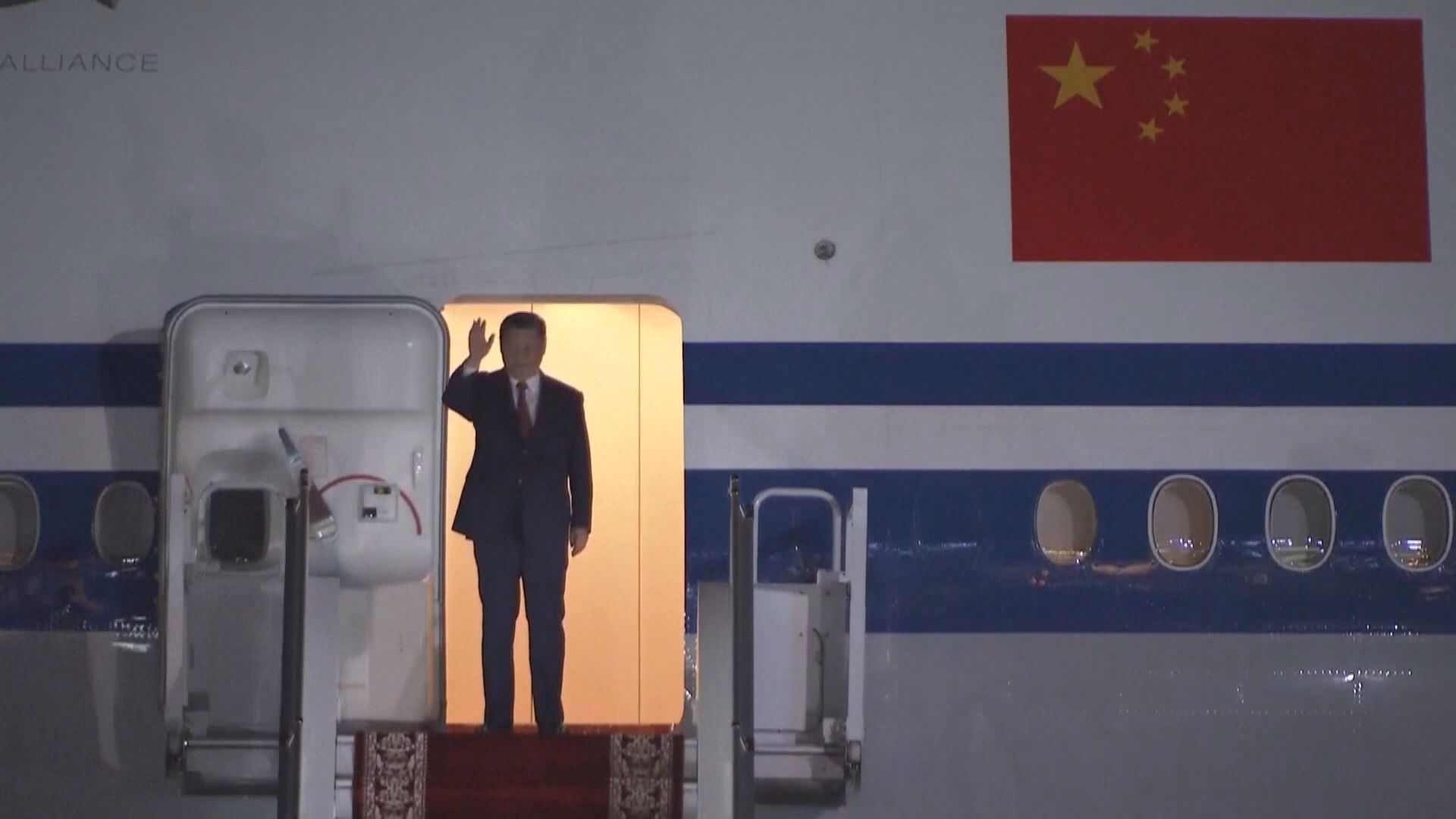 習近平轉抵塔吉克進行國事訪問