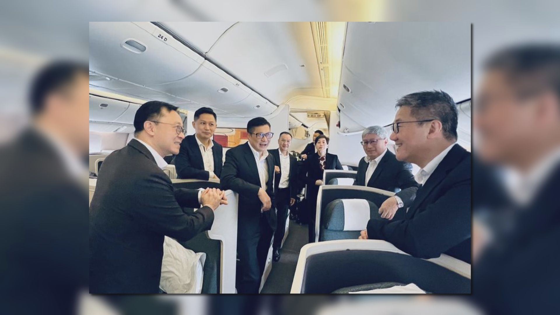 鄧炳強率六紀律部隊首長訪京