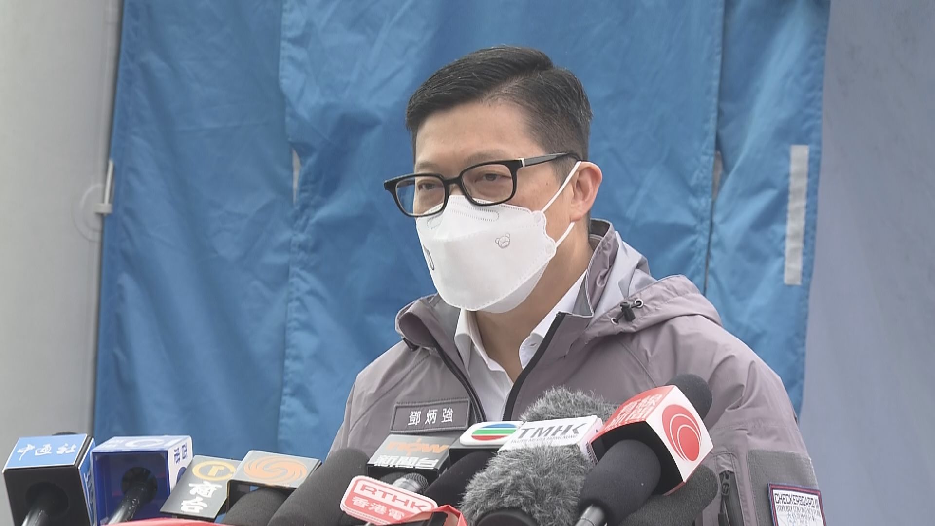 鄧炳強：農曆新年多人預約過關　會檢視情況作額外安排