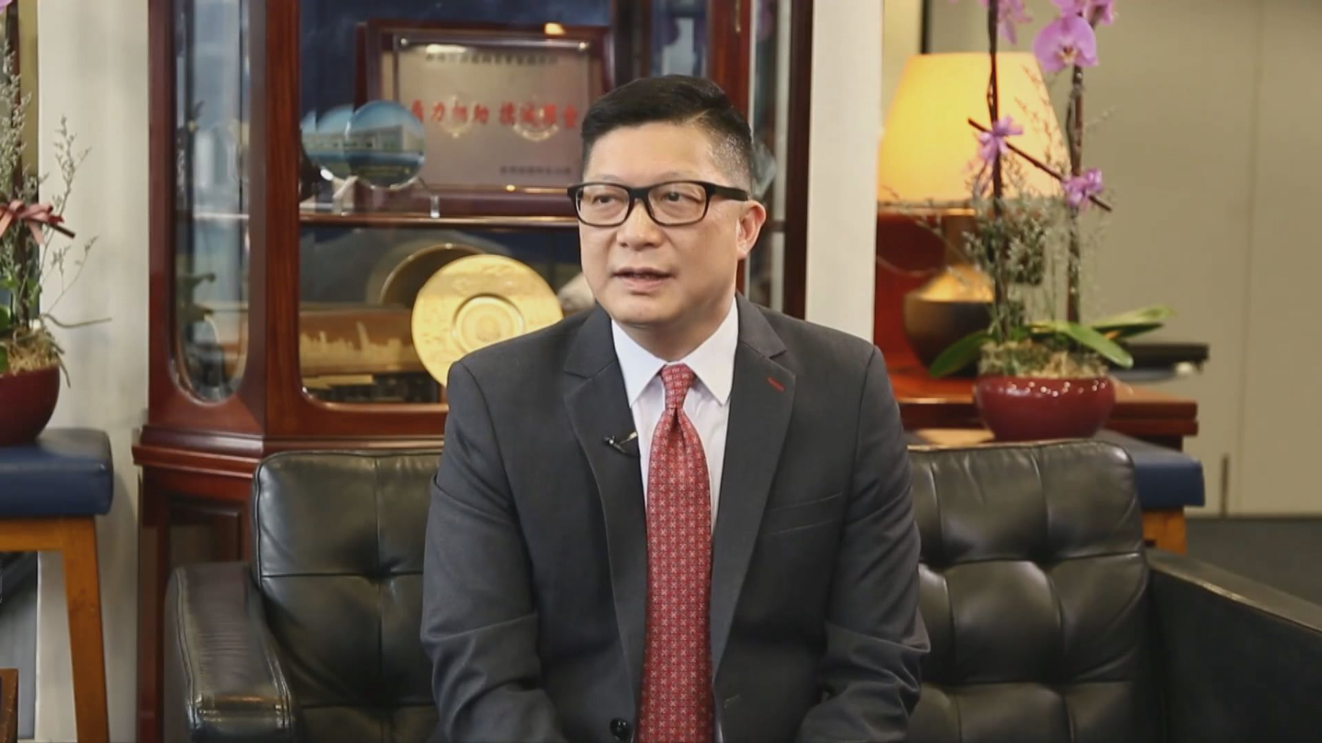 鄧炳強：相信修訂傳媒代表定義不會影響採訪