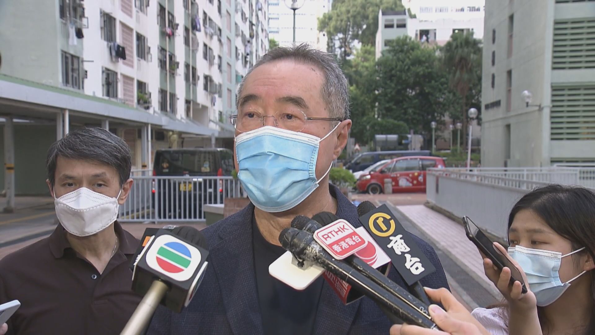 唐英年落區探訪　憂立會選舉投票率受未通關影響