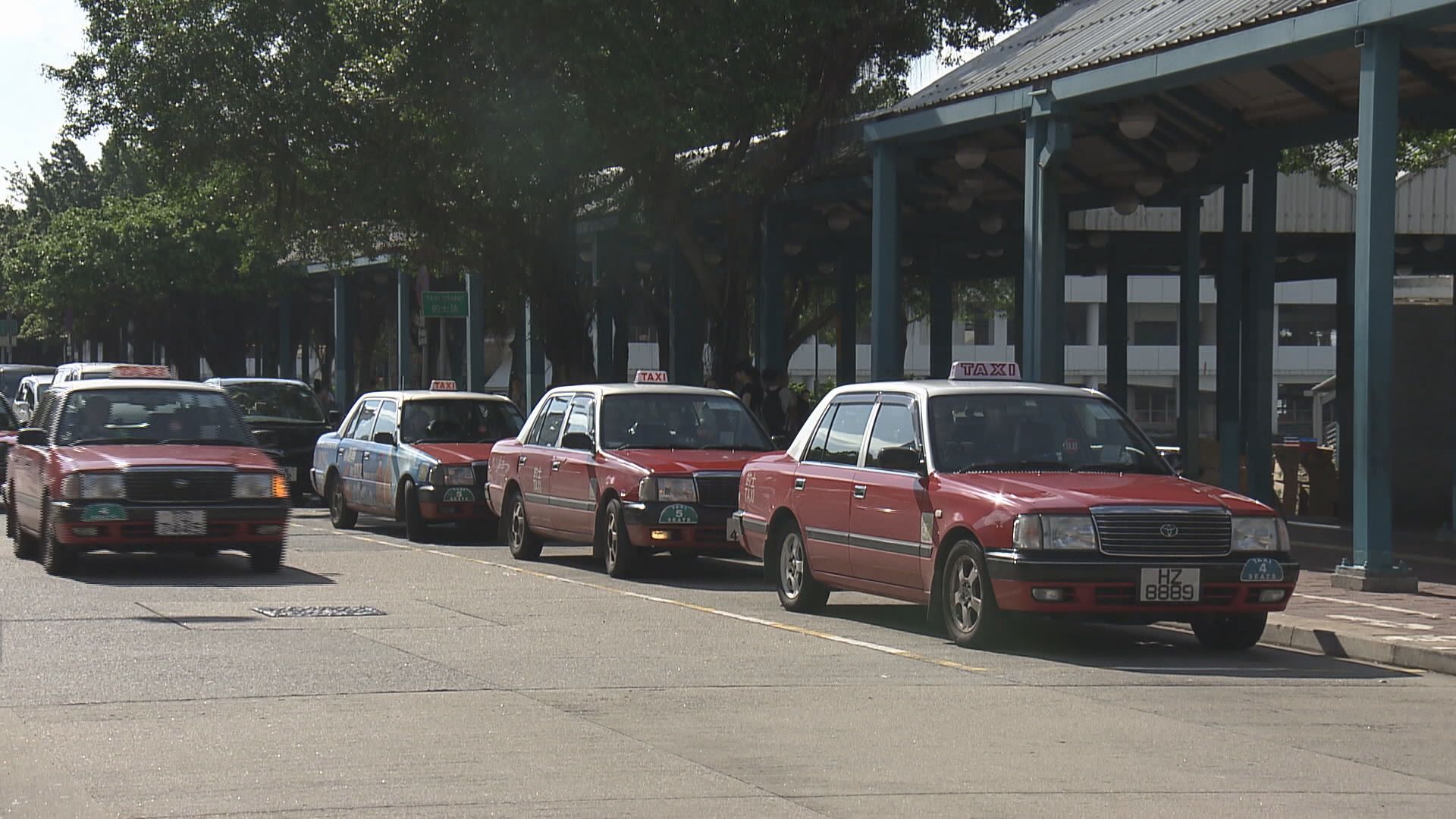 市區的士申請加價　起錶加六元