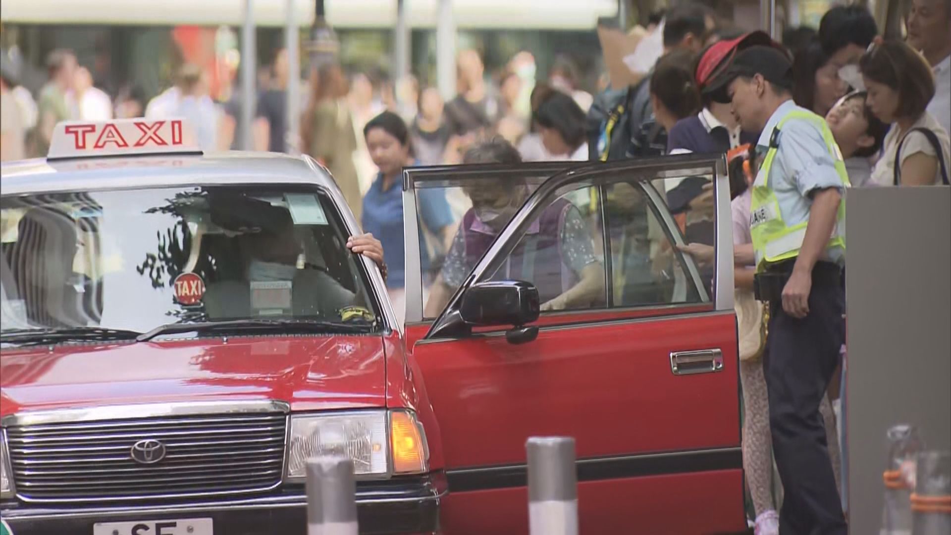 市民指的士應改善服務 陳恒鑌促政府盡快推車隊管理制度等措施