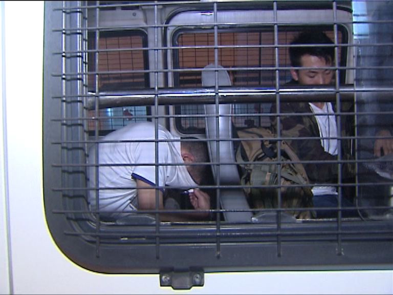 北角的士司機涉濫收車資被捕