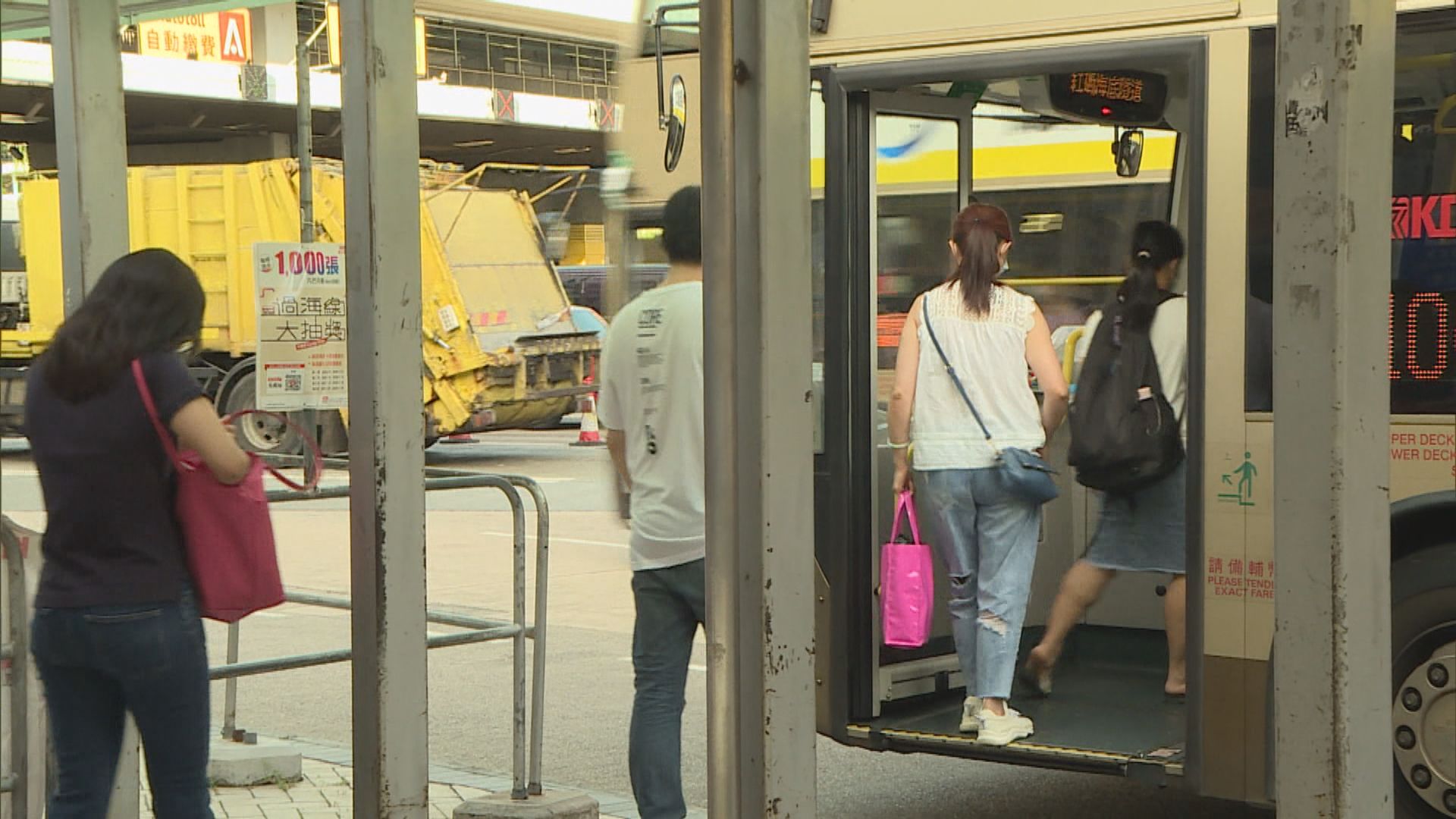 專營巴士下周二恢復18條學校區特別路線