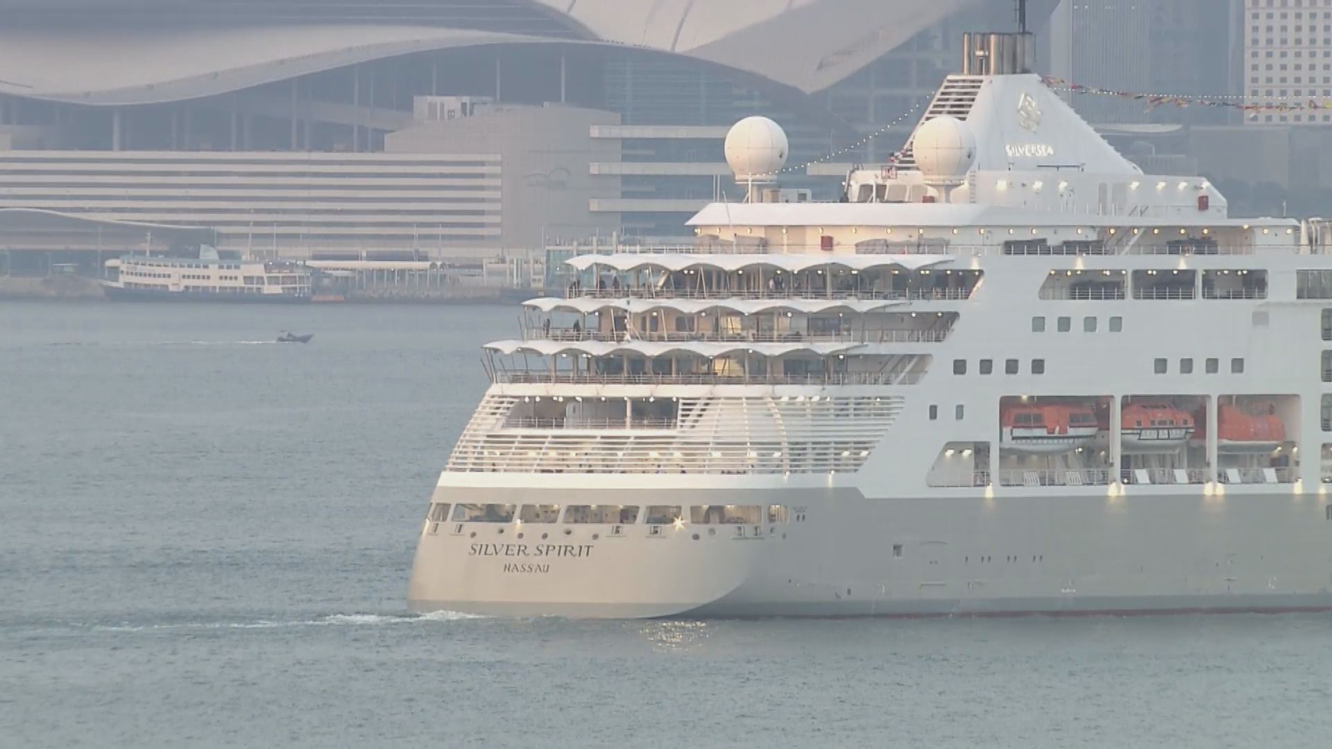 國際郵輪再抵維港　停泊兩日返回新加坡