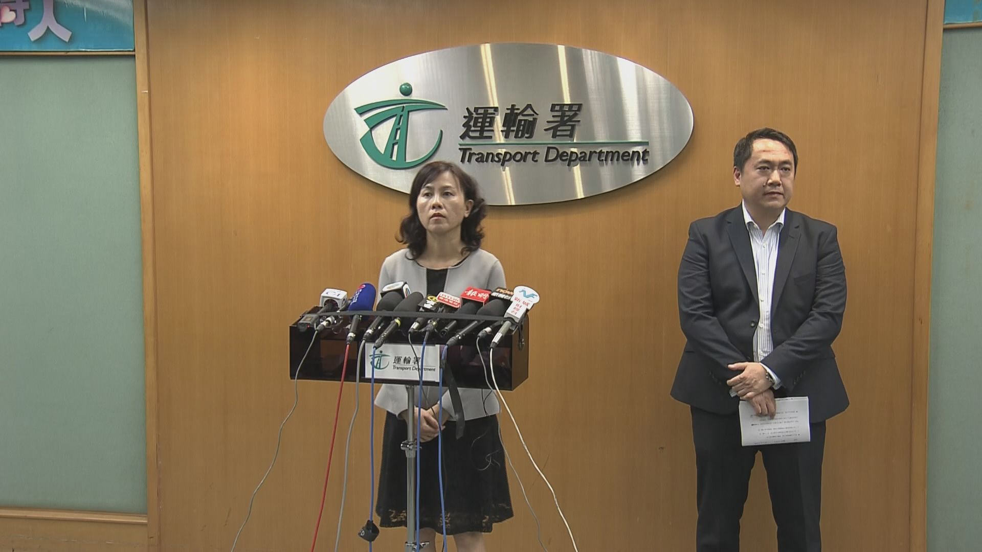 運輸署:目標於周二清晨完成清理