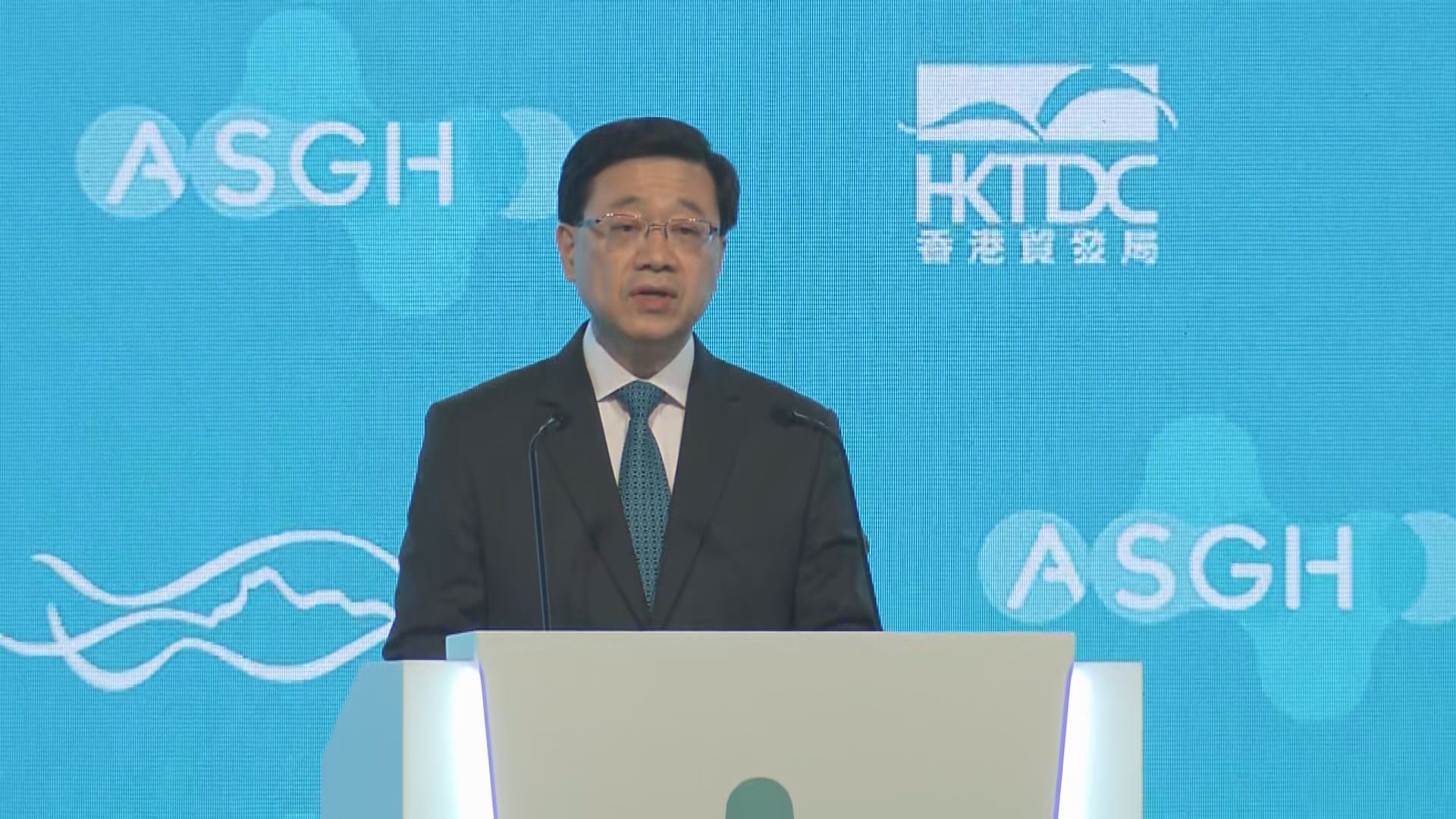 李家超：正制訂具體方案逐步有序開放香港