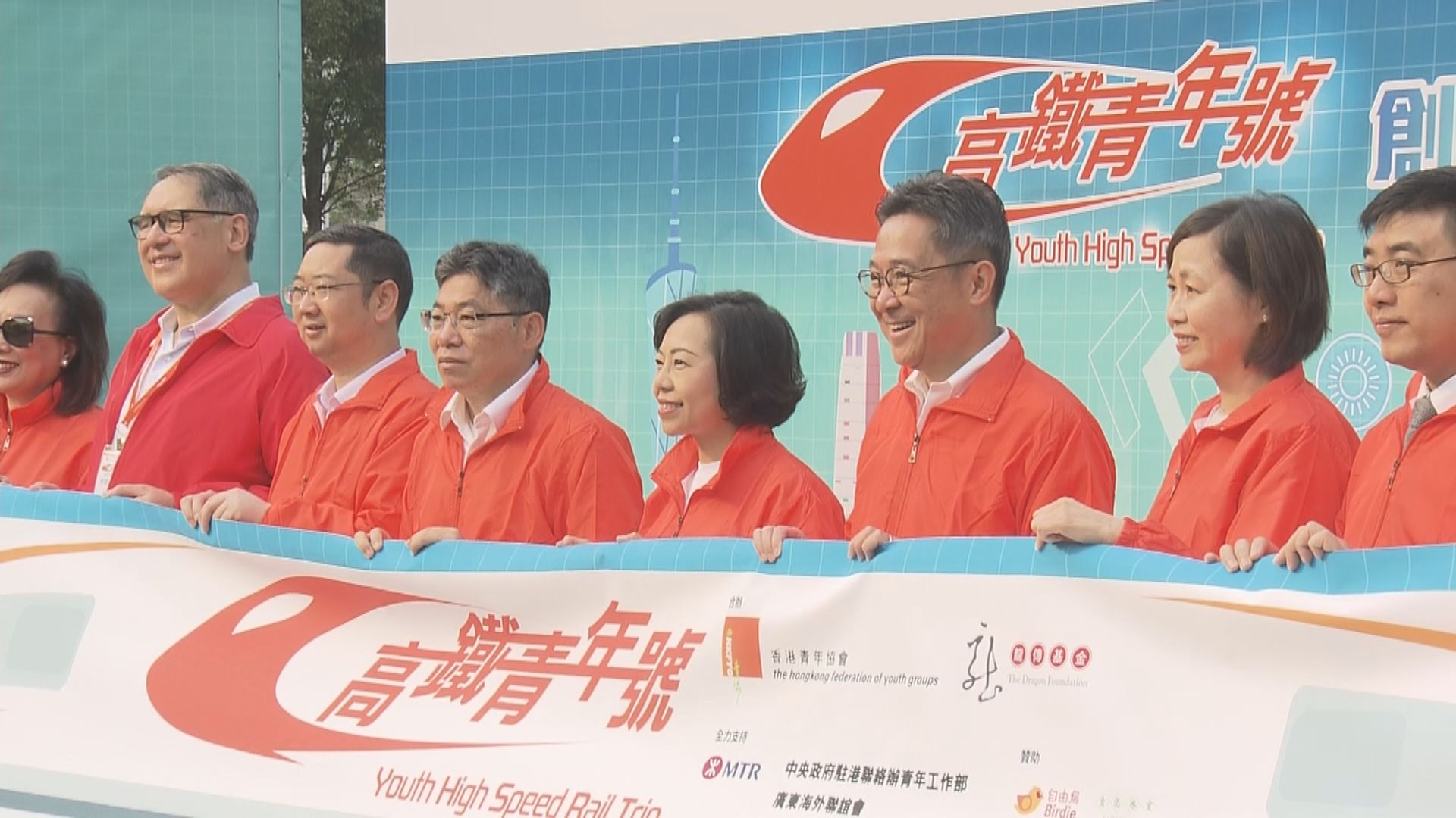 五百名青年參加廣州考察團 參觀科技企業