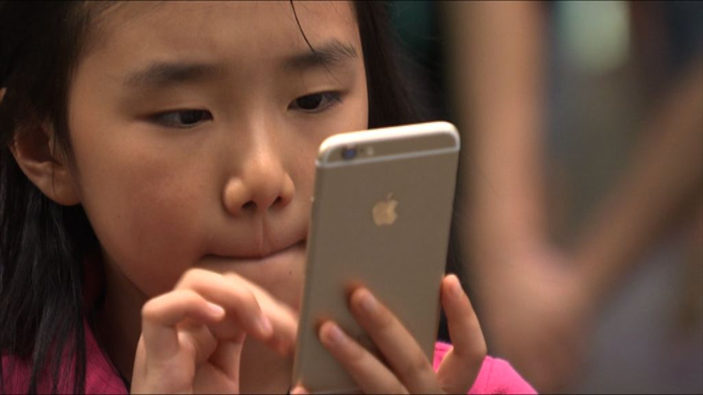 調查：逾三成學生每日於社交媒體在線最少9小時