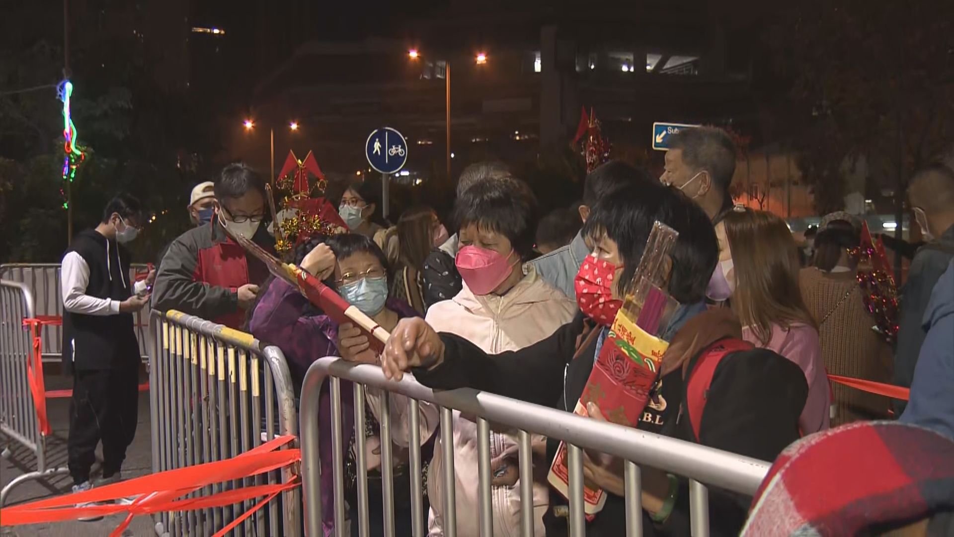 沙田車公廟年初三通宵開放　有市民提早排隊