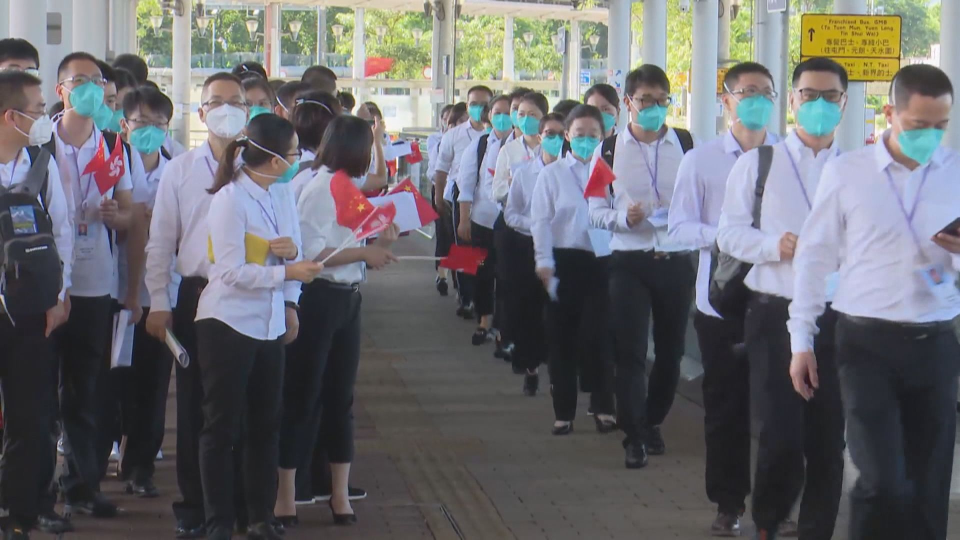 內地檢測支援隊分別經港珠澳大橋和深圳灣口岸返回內地