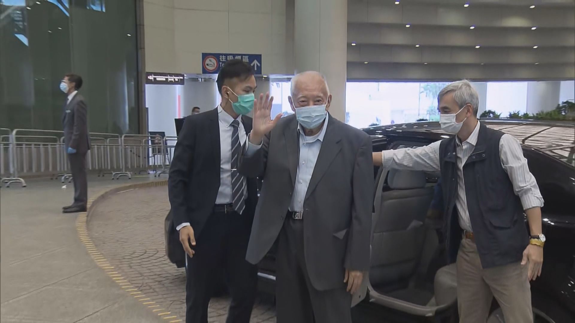 董建華參與普及社區檢測　其妻未有陪同前往