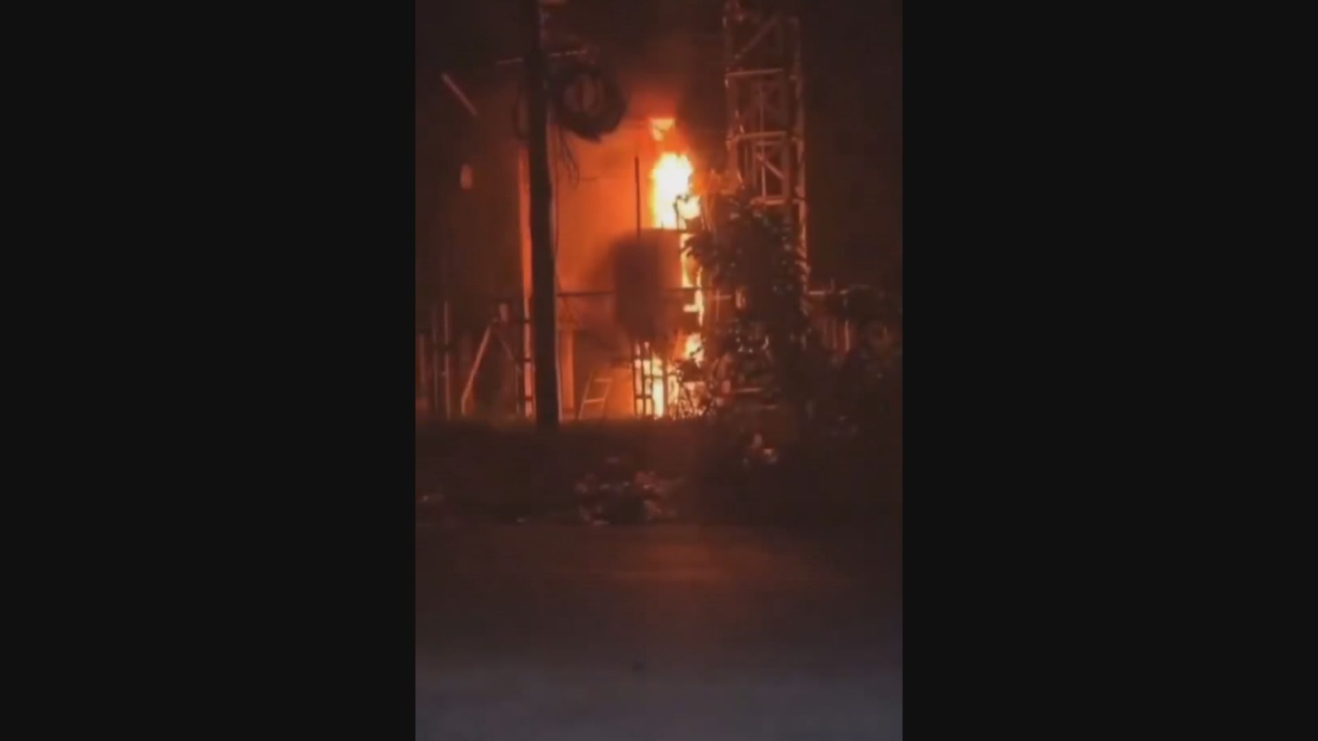 泰國南部三府發生多宗爆炸和縱火事件　那拉提瓦府宣布實施宵禁
