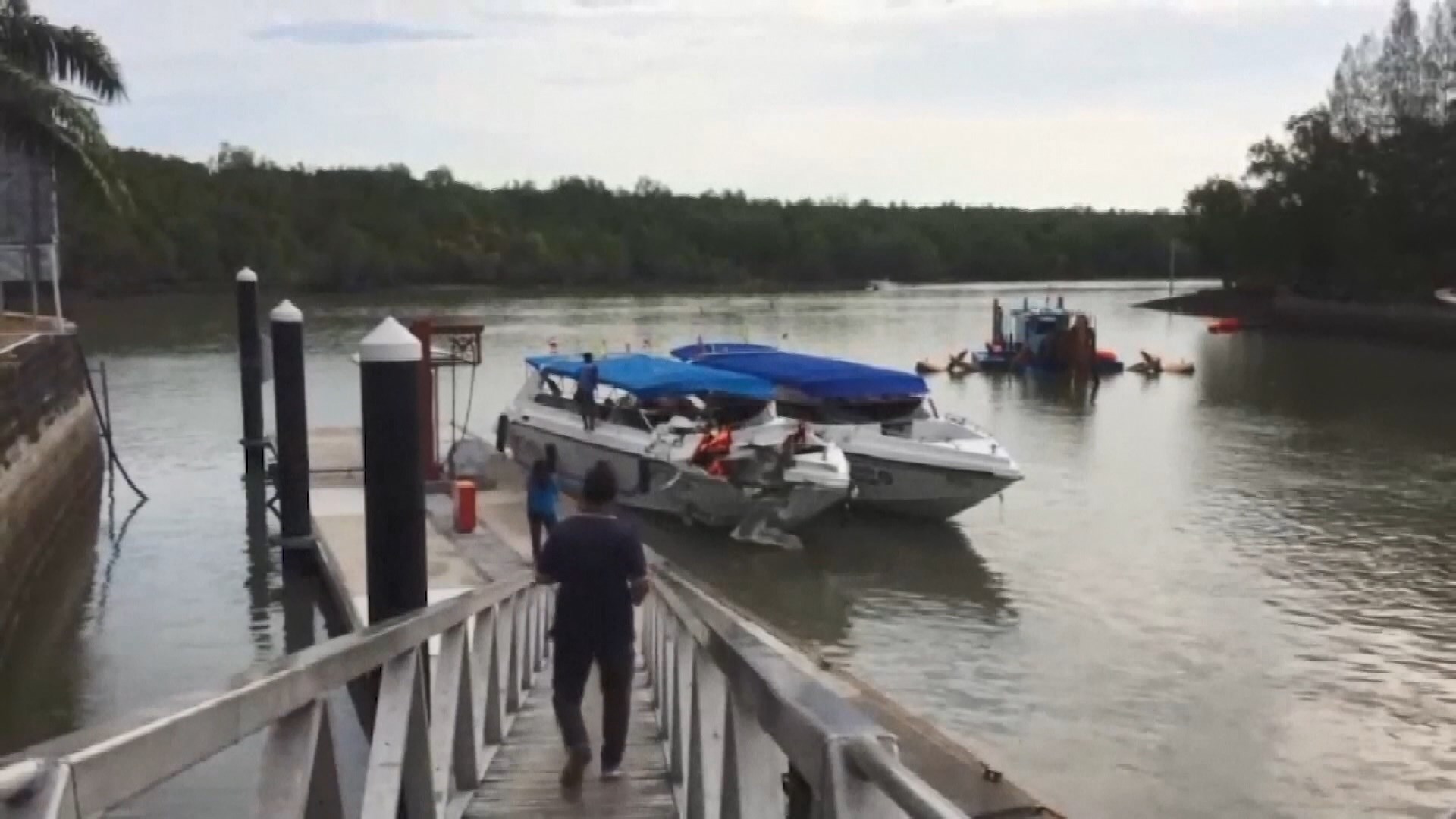 泰國布吉島兩快艇相撞兩俄籍小童遊客死亡