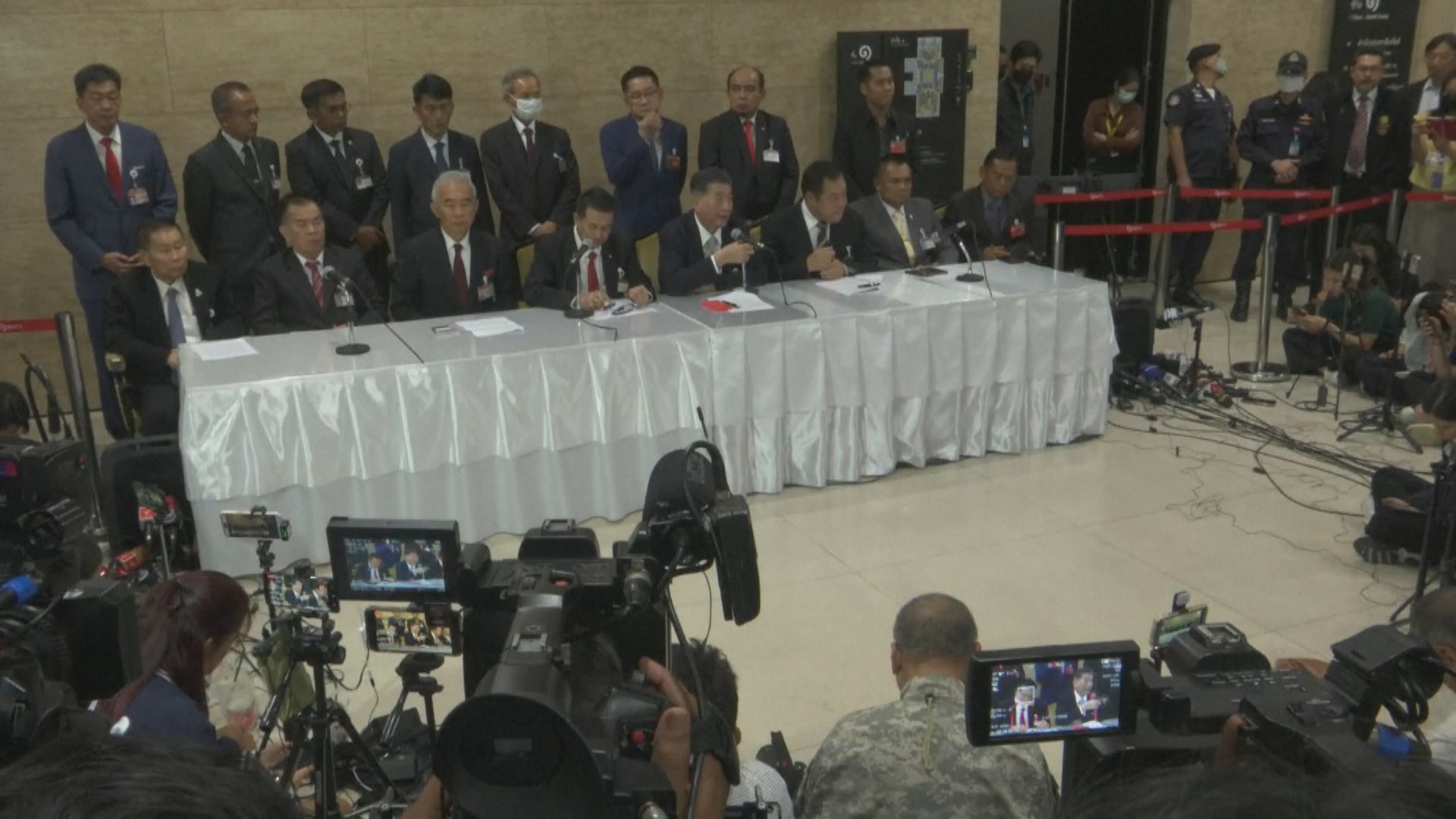 為泰黨為首新聯盟再有六個政黨加入