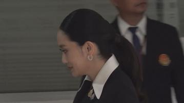 被停職泰國總理佩通坦就是否存在違憲行為出庭自辯