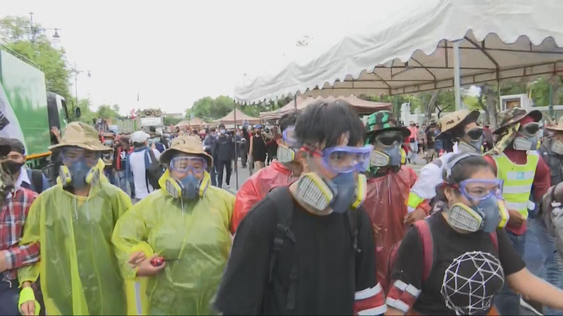 泰國曼谷再有大型反政府示威　遞請願信後散去