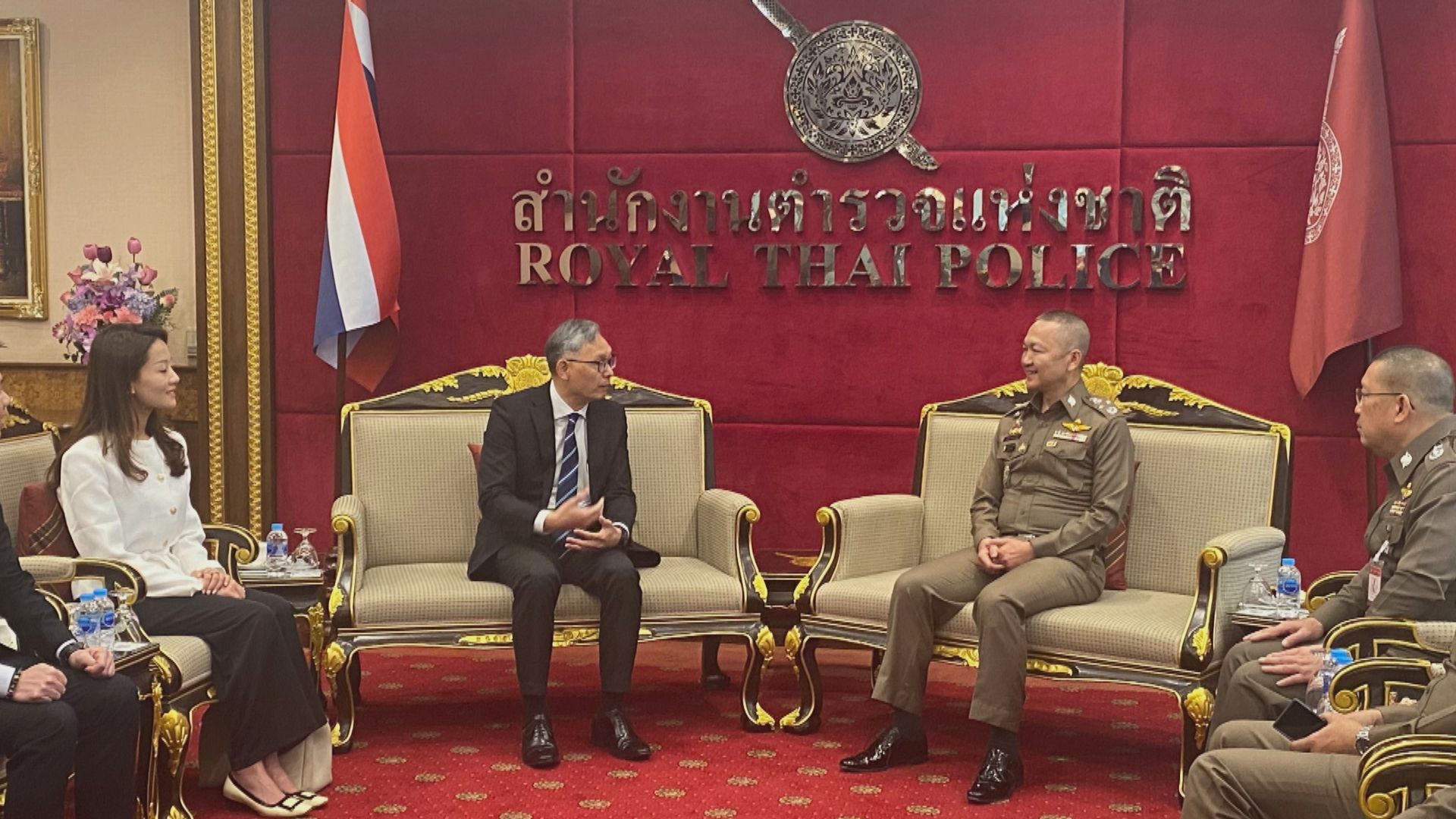 保安局專責小組與泰國警察總署總督察塔猜會面