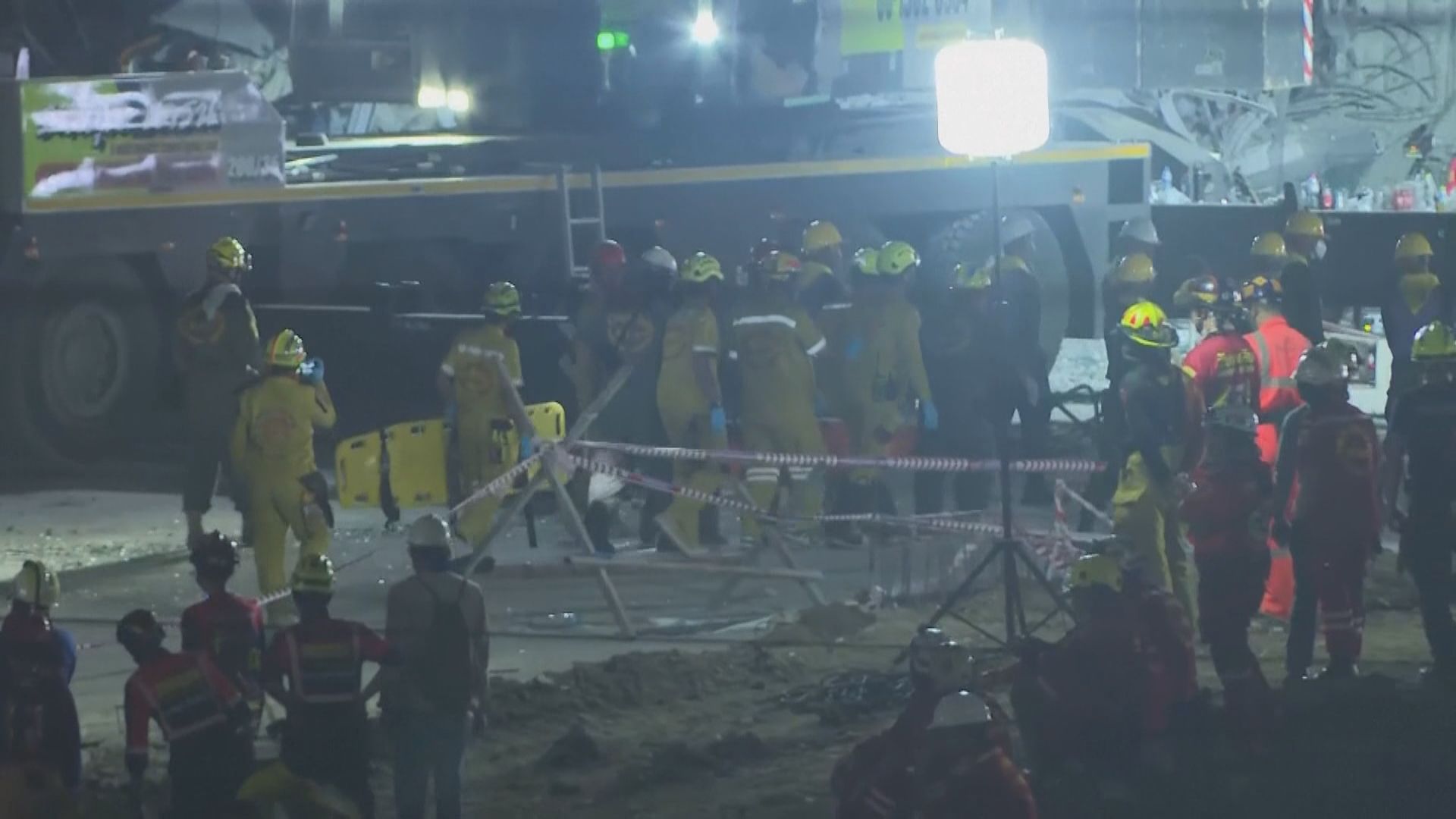 緬甸地震｜救援人員續搜索曼谷倒塌大樓失蹤者