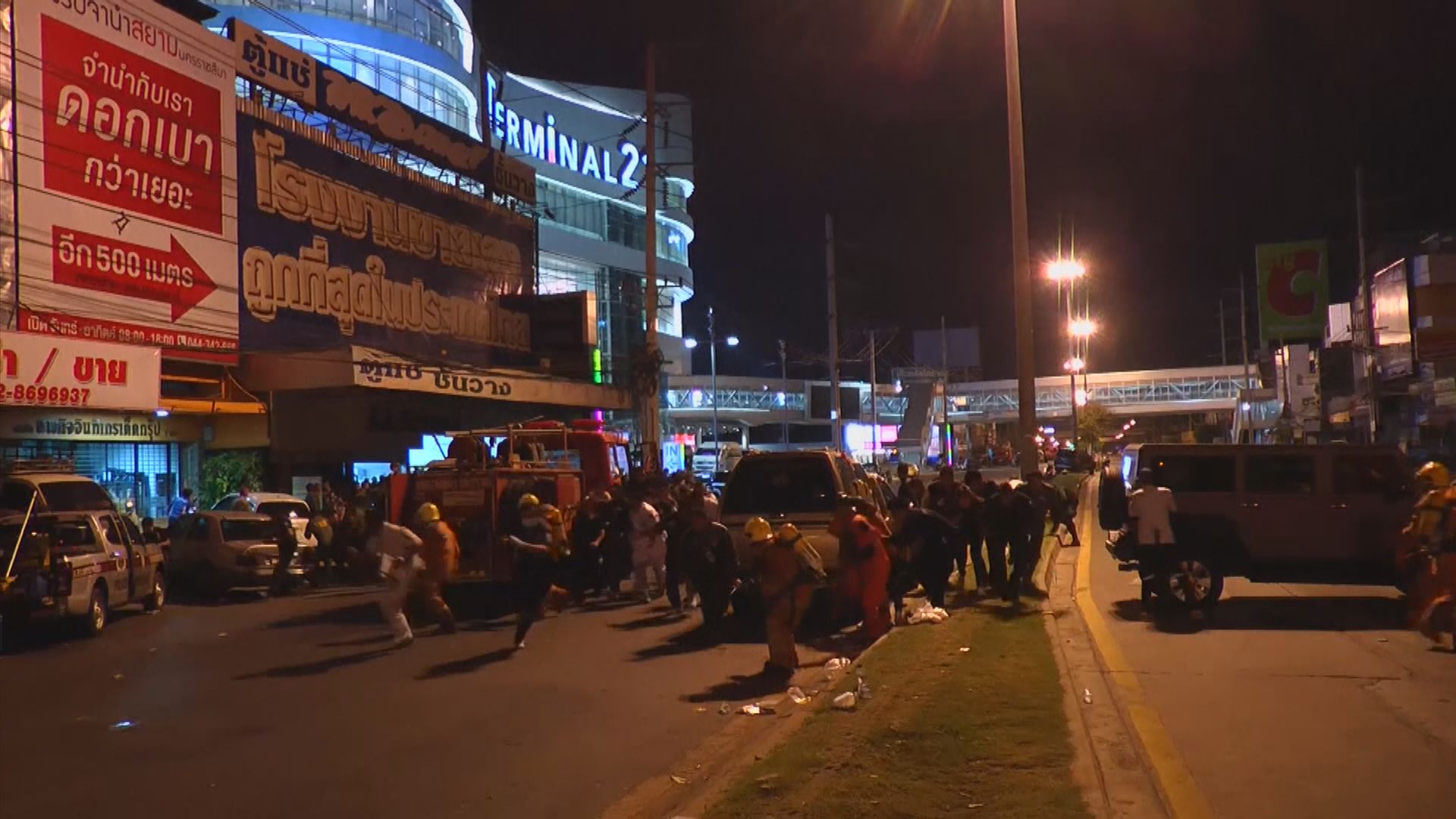 泰國槍擊案兇徒繼續與軍警對峙