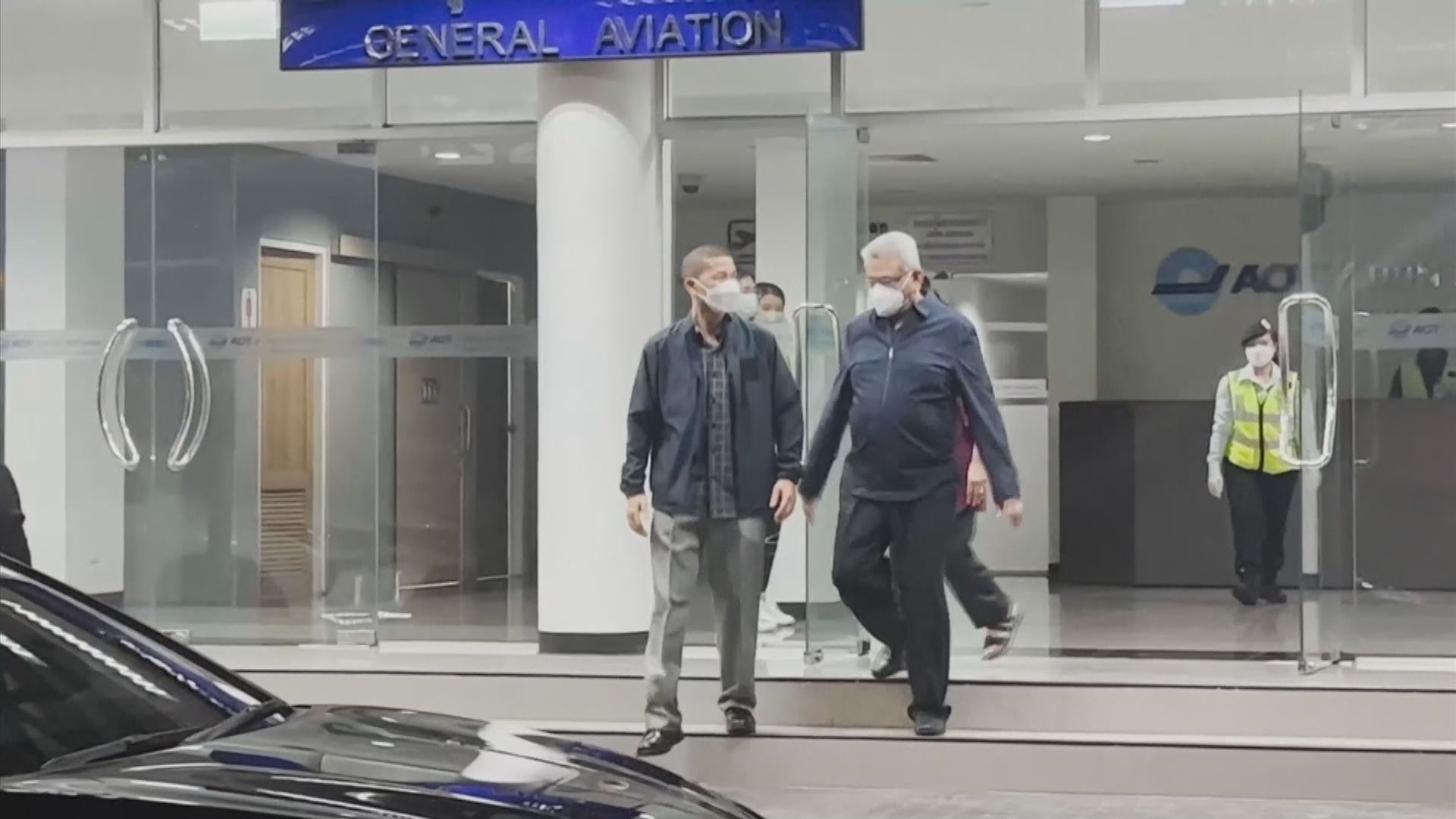 斯里蘭卡前總統戈塔巴雅由新加坡轉抵泰國