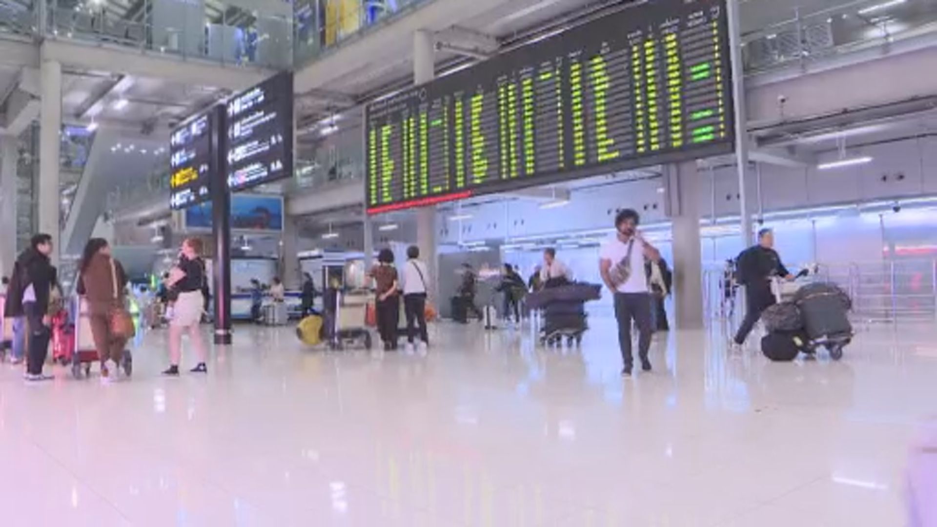 遊泰注意｜泰國擬將旅客免簽證逗留期限縮減至30日　以防止濫用